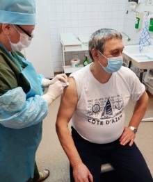 В РНПЦ ТиМБ началась вакцинация против COVID-19